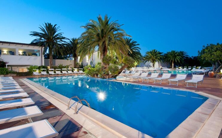 Soggiorno mare in Puglia, al ROSA MARINA RESORT 4****